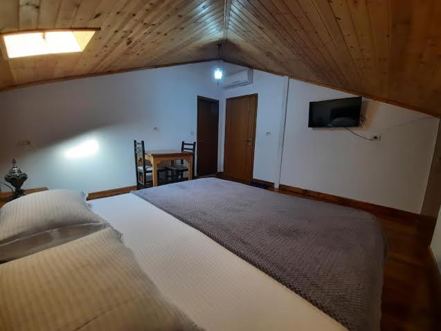Hotel Demaj 培拉特 外观 照片