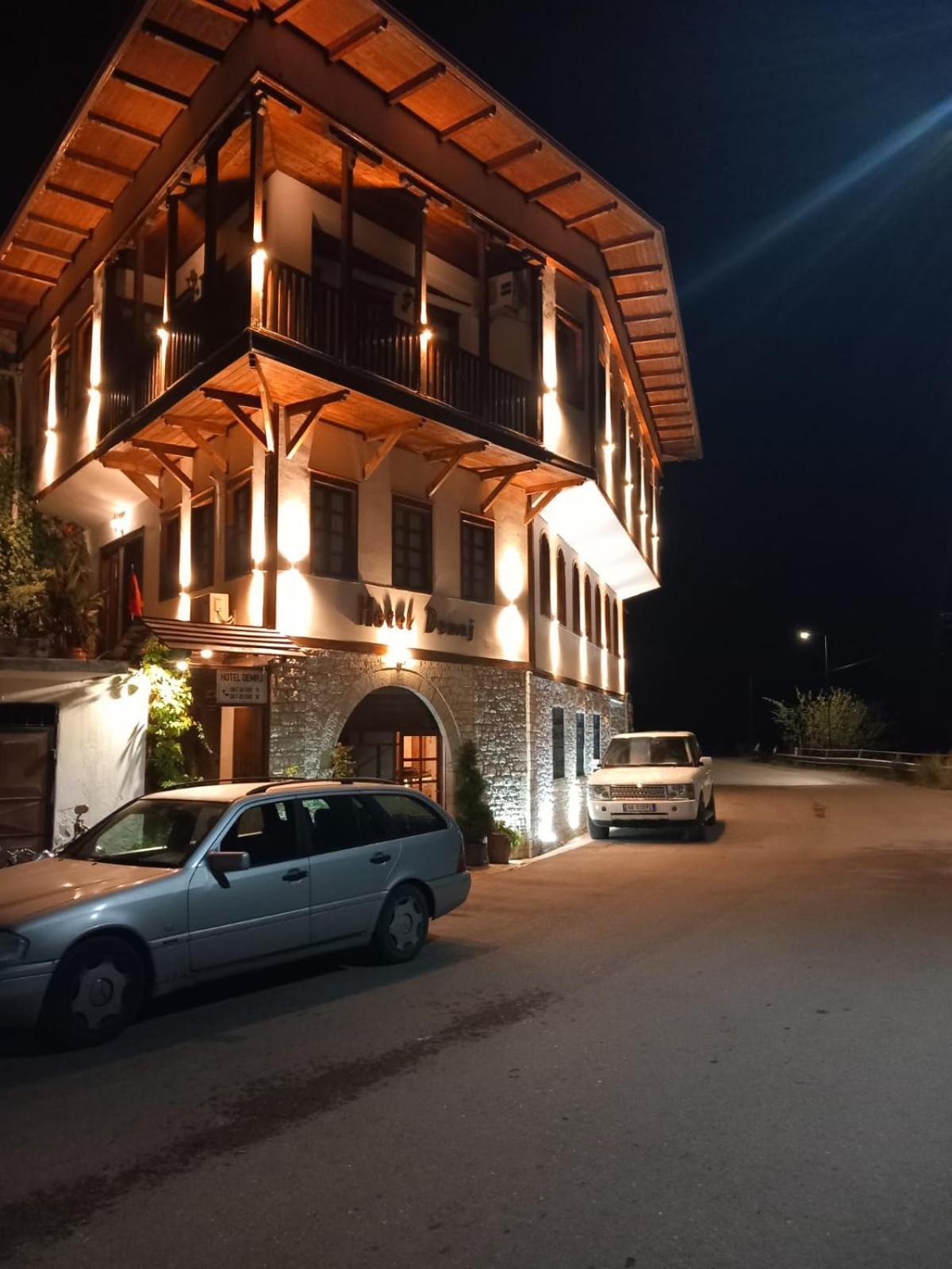 Hotel Demaj 培拉特 外观 照片
