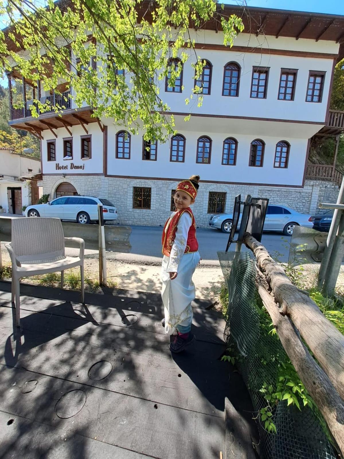 Hotel Demaj 培拉特 外观 照片