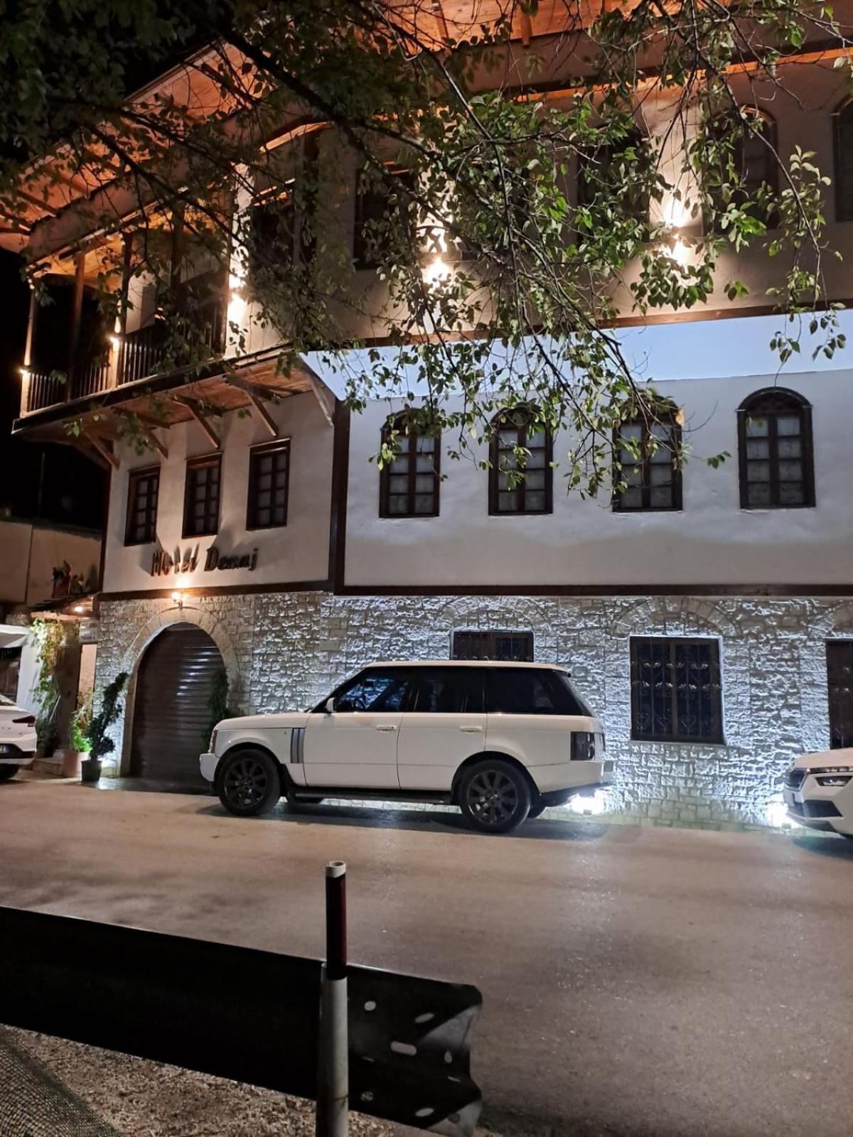 Hotel Demaj 培拉特 外观 照片