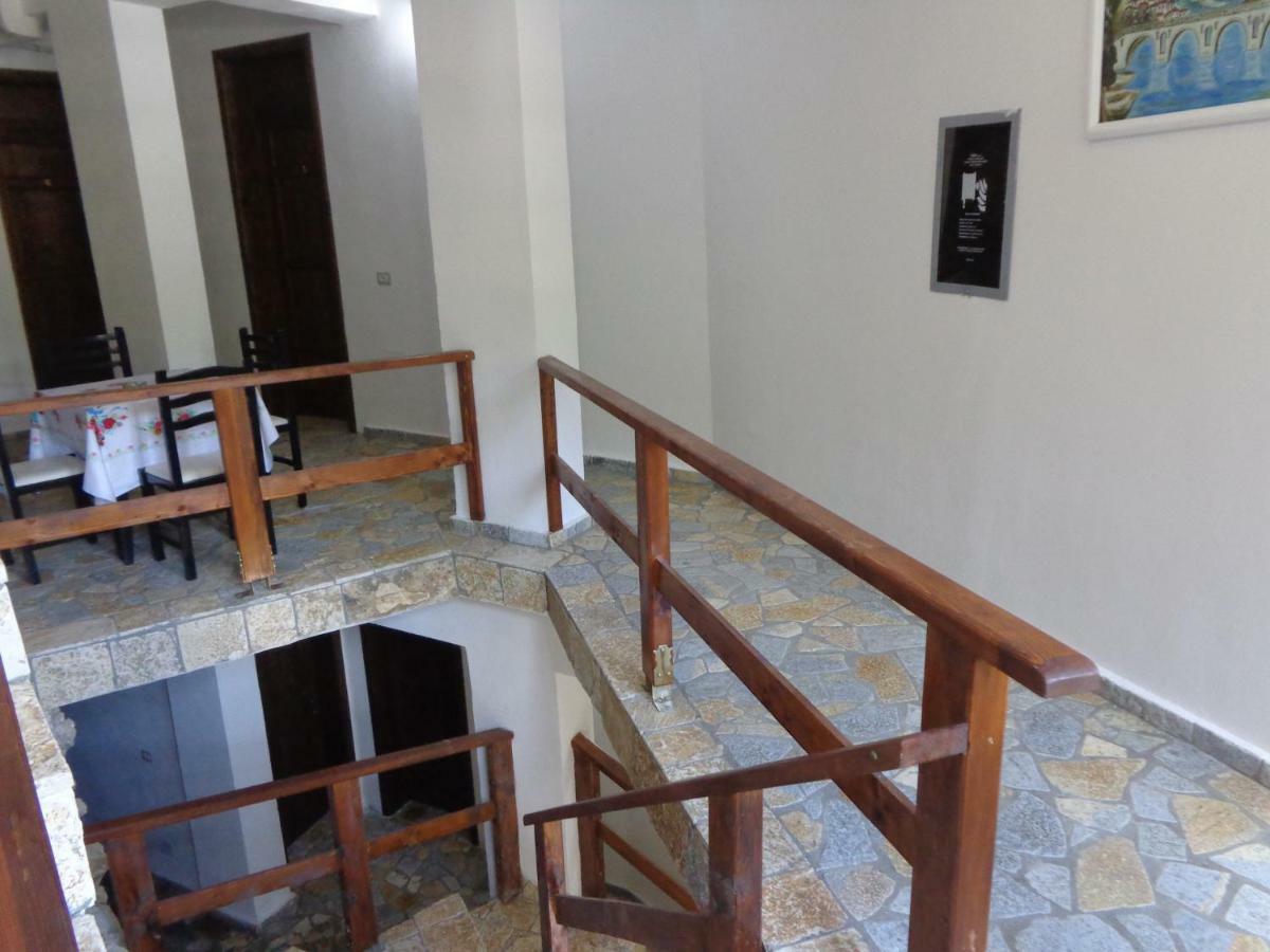 Hotel Demaj 培拉特 外观 照片