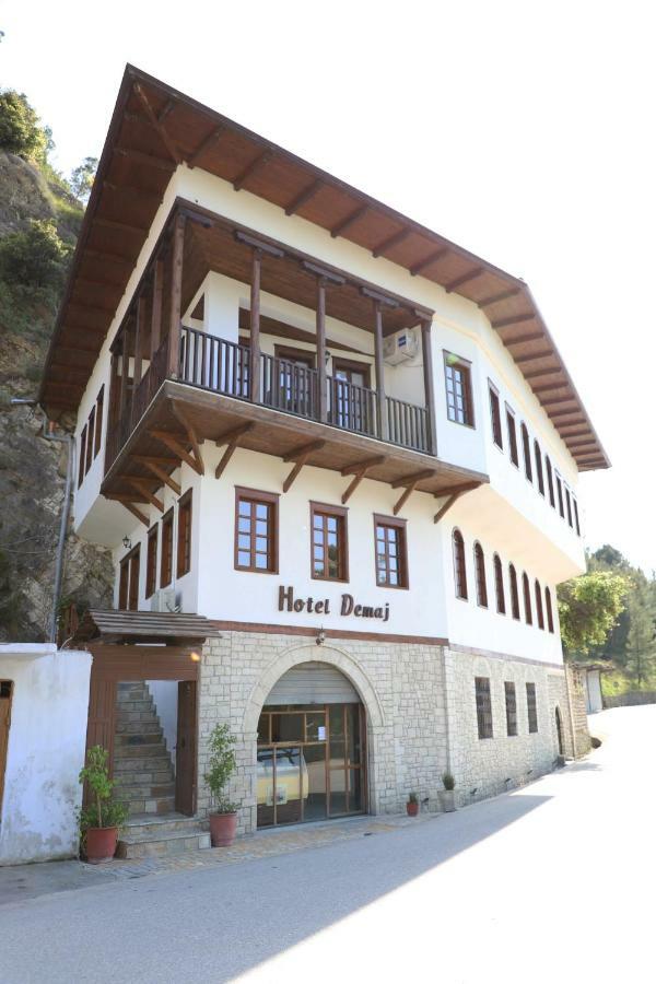 Hotel Demaj 培拉特 外观 照片