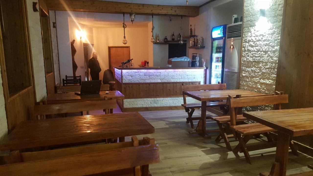 Hotel Demaj 培拉特 外观 照片